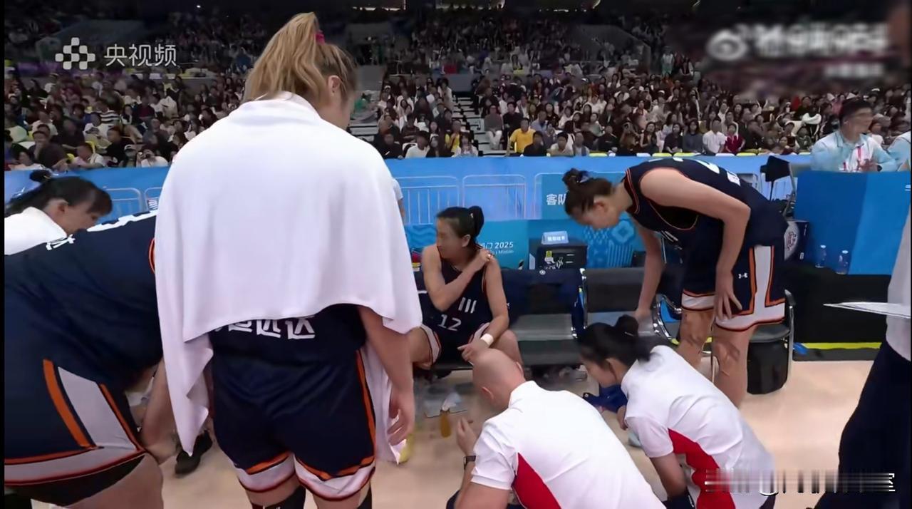 四川女篮不敌广东女篮，无缘全运会女篮冠军。说实话，我看不懂四川女篮最后的防守策略