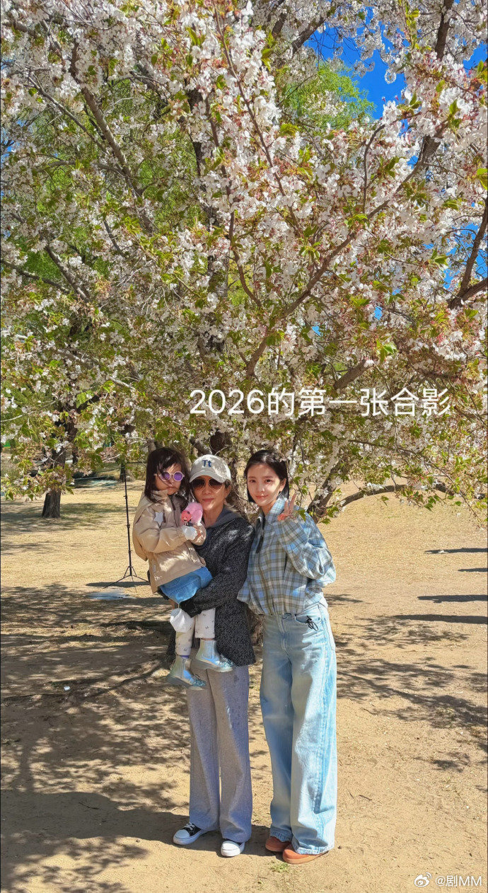 王灿否认婆媳关系不好王灿否认婆媳关系不好，杜淳妈看起来挺好相处的吧！杜淳老婆