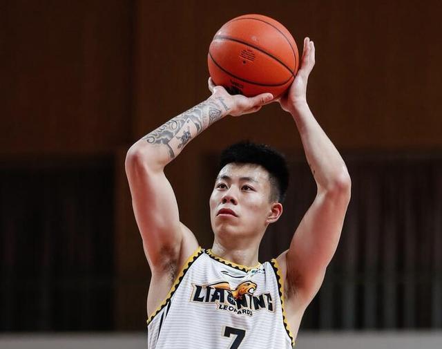 北京辽宁酝酿大交易范子铭+2000万2换1得到张镇麟昨天辽宁官宣赵率舟转会宁波