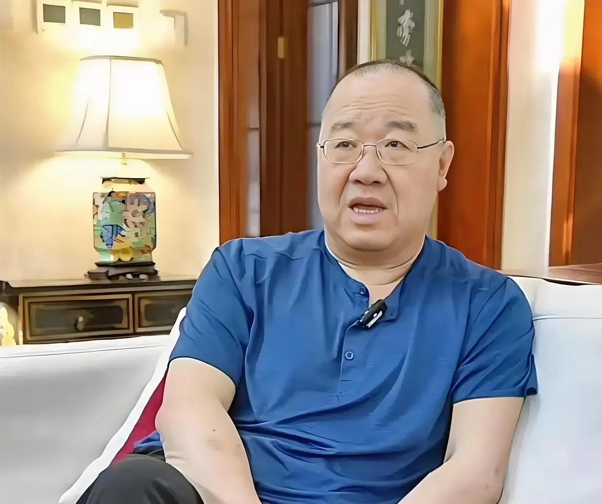 英达，以后，不用忏悔，也不用急着说什么，如果真想和大儿子和解，把家里收藏的字画古