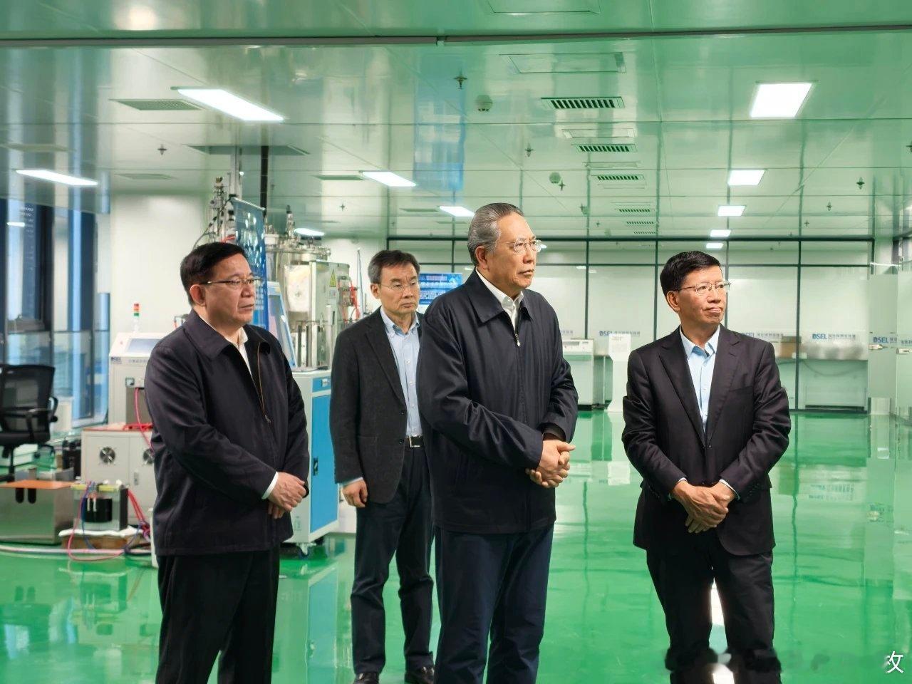 11月4日，李锦斌率队在安徽调研。热点现场​​​