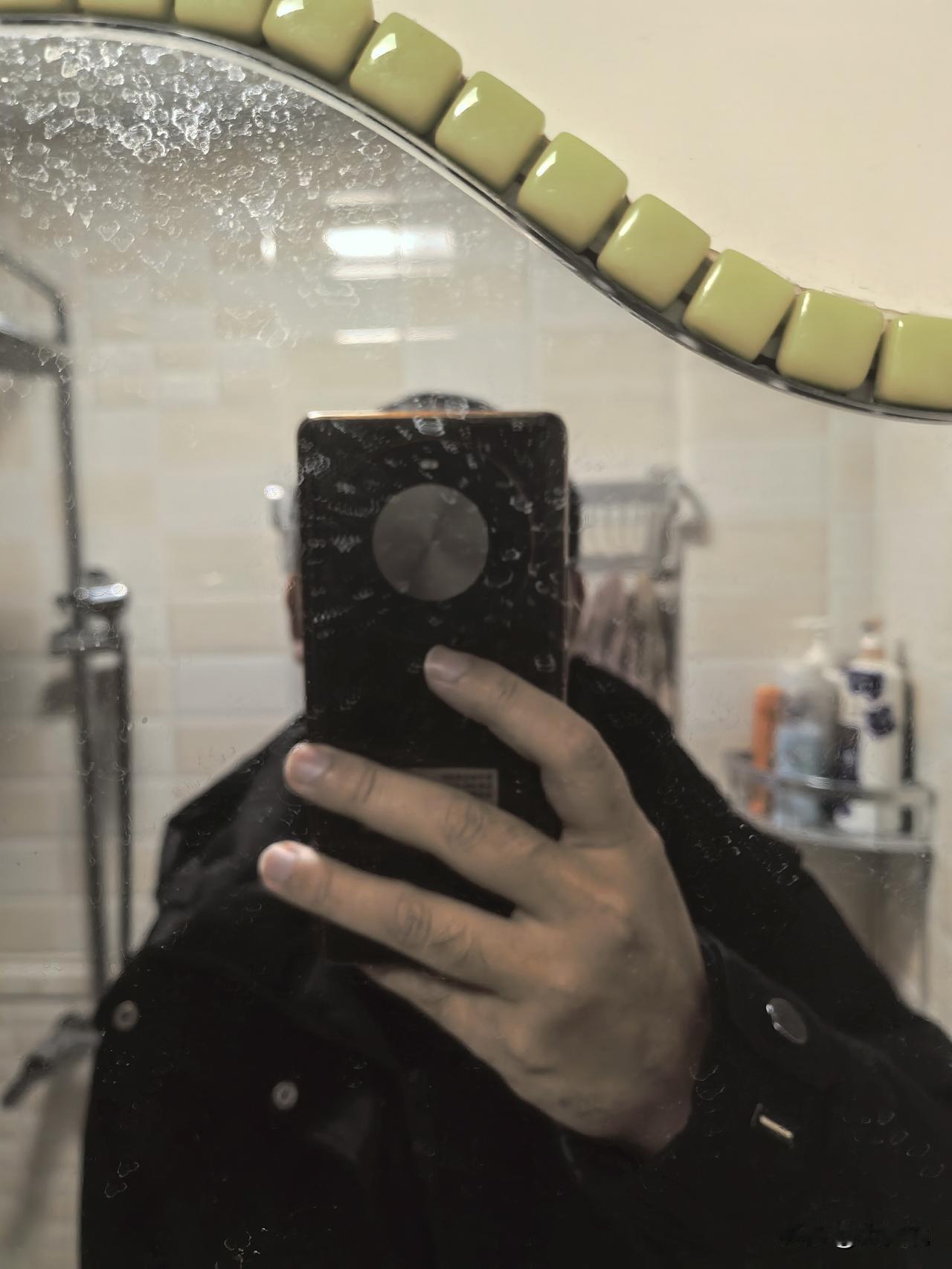 平常我每天刷两次牙。想不到牙齿也出问题了，还未满40，就感觉牙齿像老年人一样