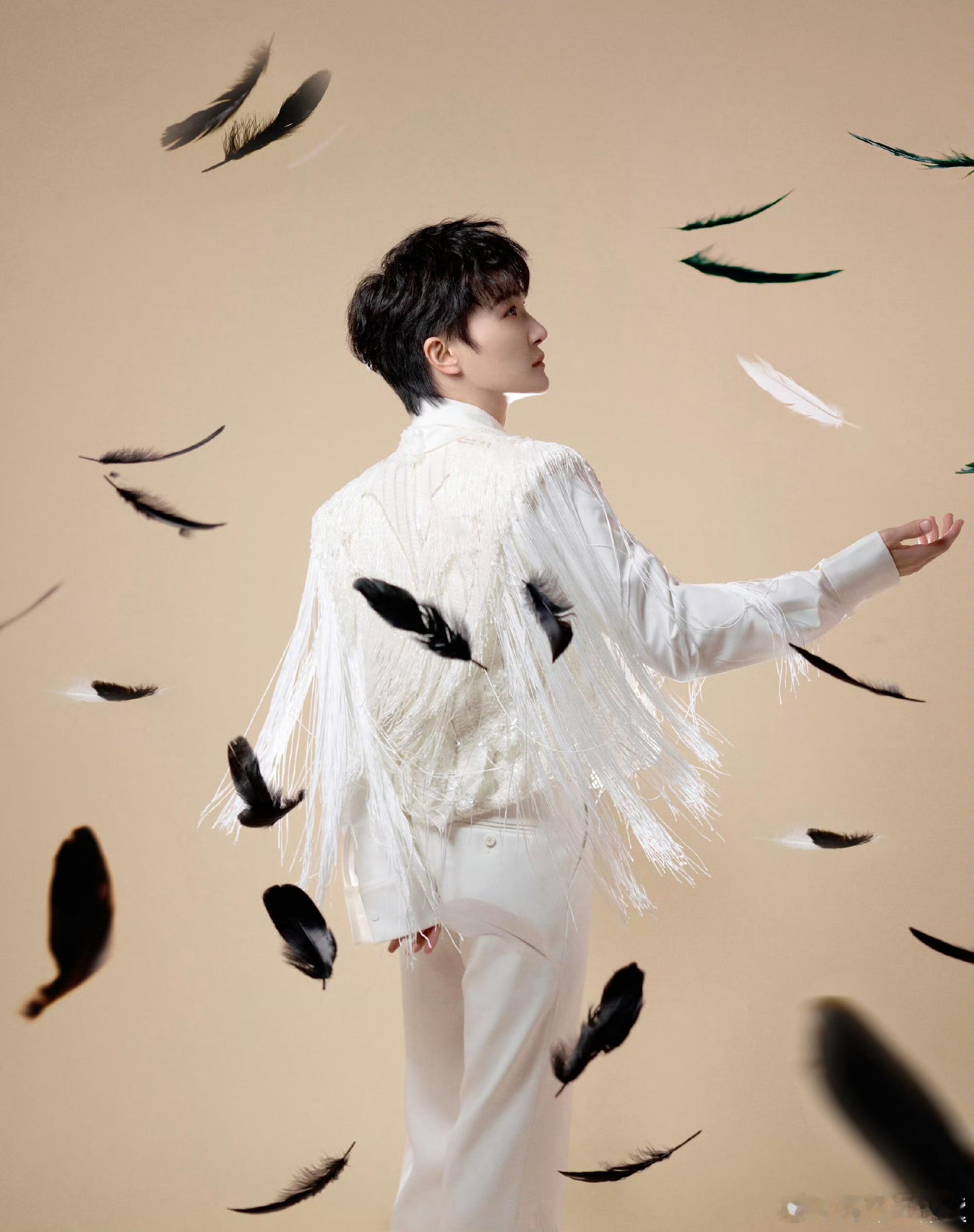 1️⃣💙一滴水，一滴一滴一滴一滴的水，是咸的，那是感动的眼泪周深《天海一心