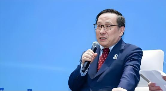 全世界都在问：中国为什么突然试射洲际导弹？可中国学者高志凯面对外媒镜头，只用了一