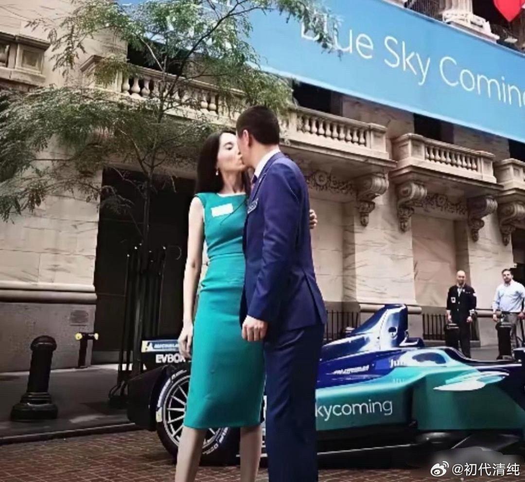 蔚来汽车的老板和老板娘也算是郎才女貌​