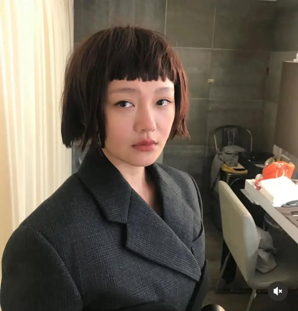 其实她一婚状态，想得开就不离，想不开就离，倒也没啥。而且离婚完，没二婚前，根据离