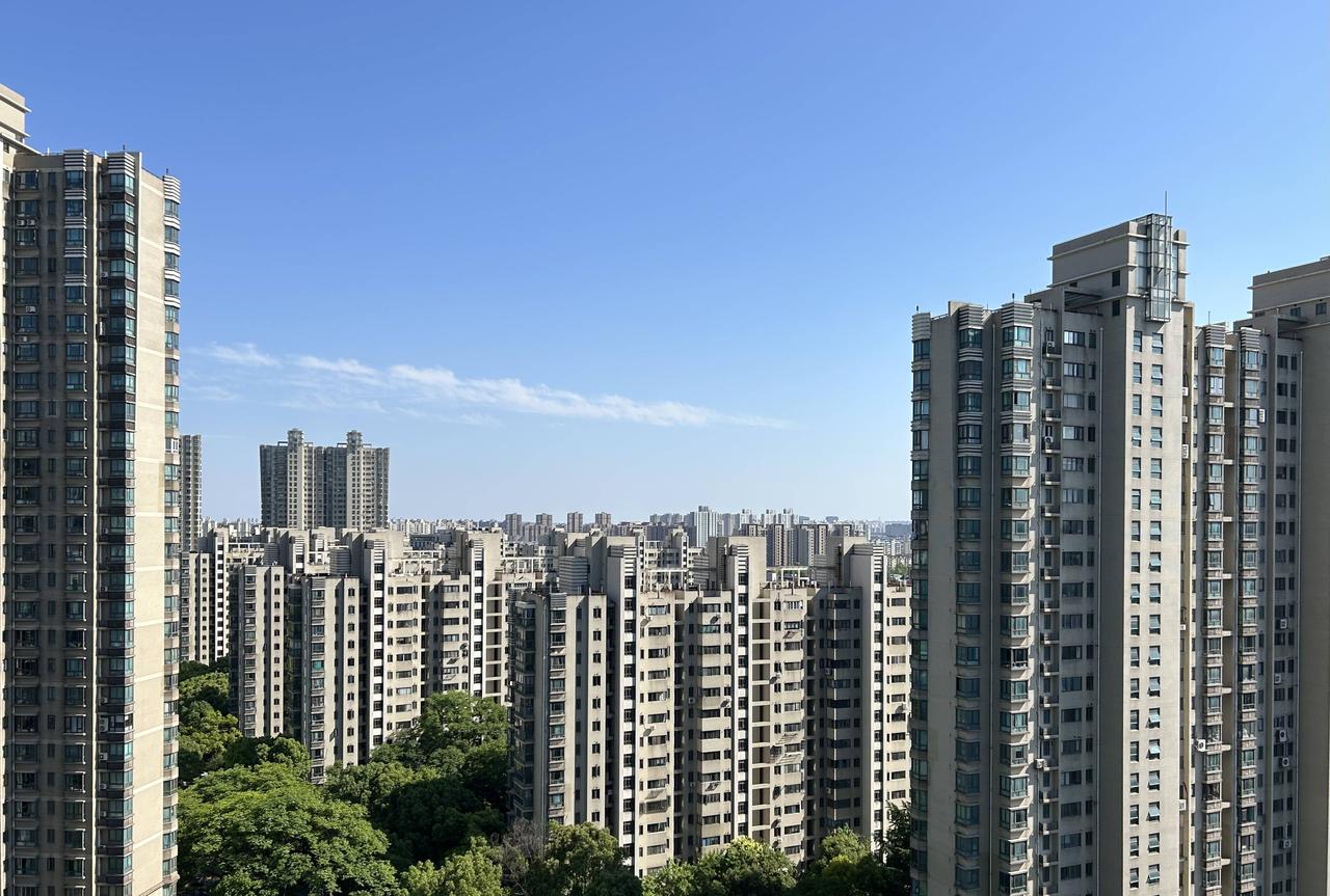 满2年卖房免增值税？二手房要热起来了？12月30日，财政部、税务总局发布个人