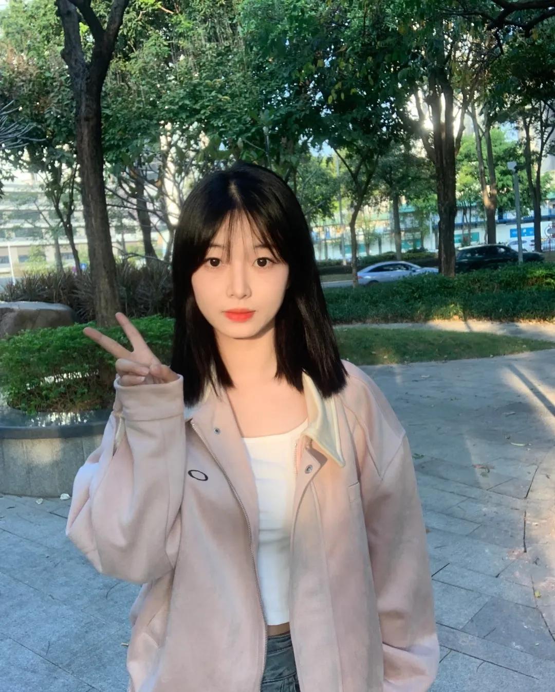 精神病遗传吗？我表妹家儿子处了一个对象，他们是同学，在大学就谈恋爱了，现在都上