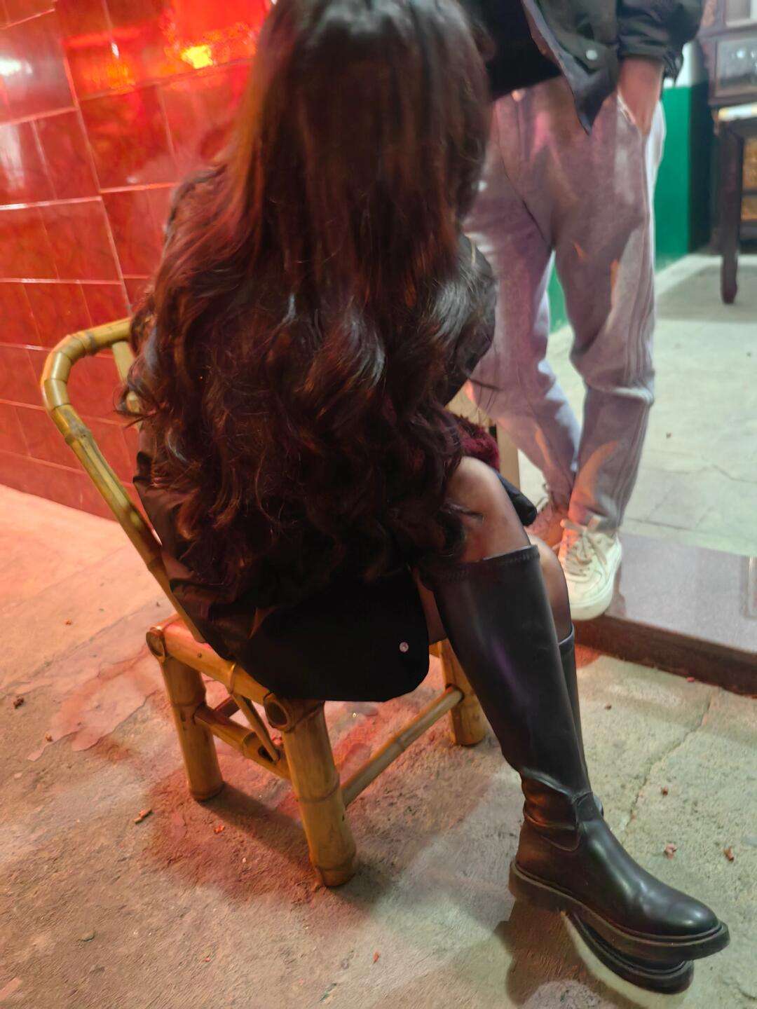 不懂就问：这种靴子穿着不捂脚吗？