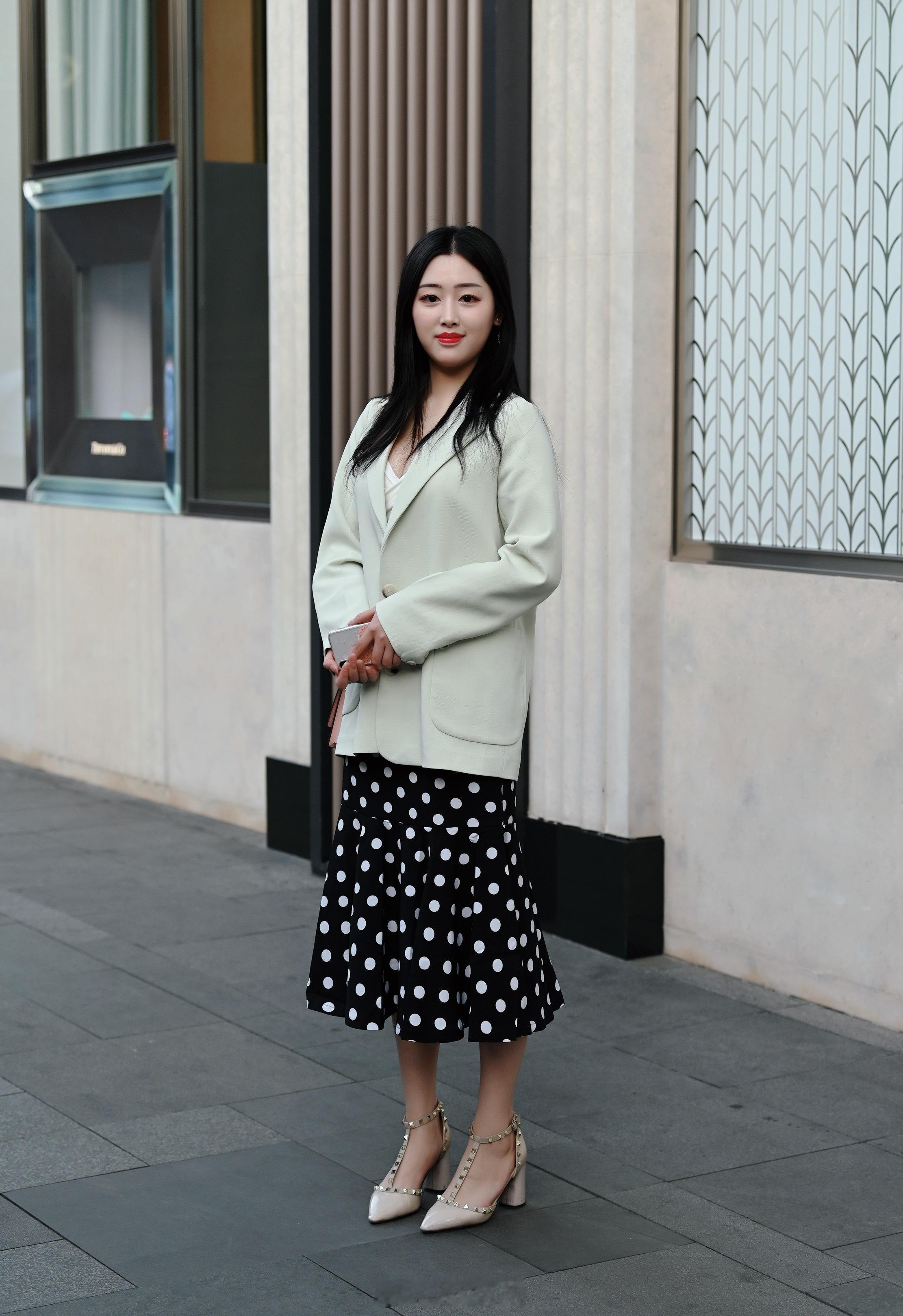 【成都街拍】周三，宝贝们早安！丨摄影拍照每日穿搭