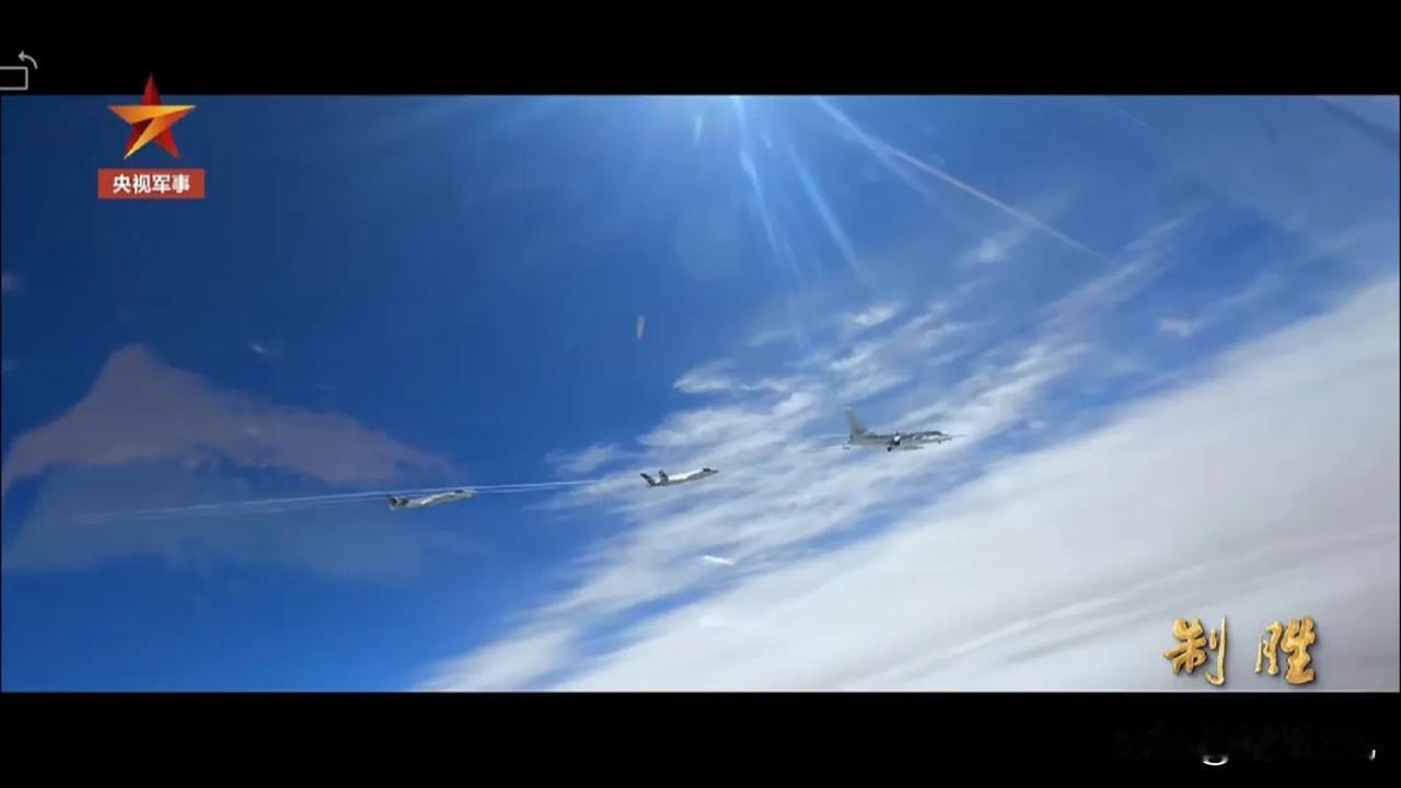 尺寸巨大、核常兼备！轰-6N机腹挂载惊雷-1亮相，这才是真正的“防区外大杀器”！