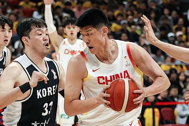 临场指挥还是有问题，需要保障后场篮板，派上李祥波，丢篮板…换上胡金秋，还是丢篮板