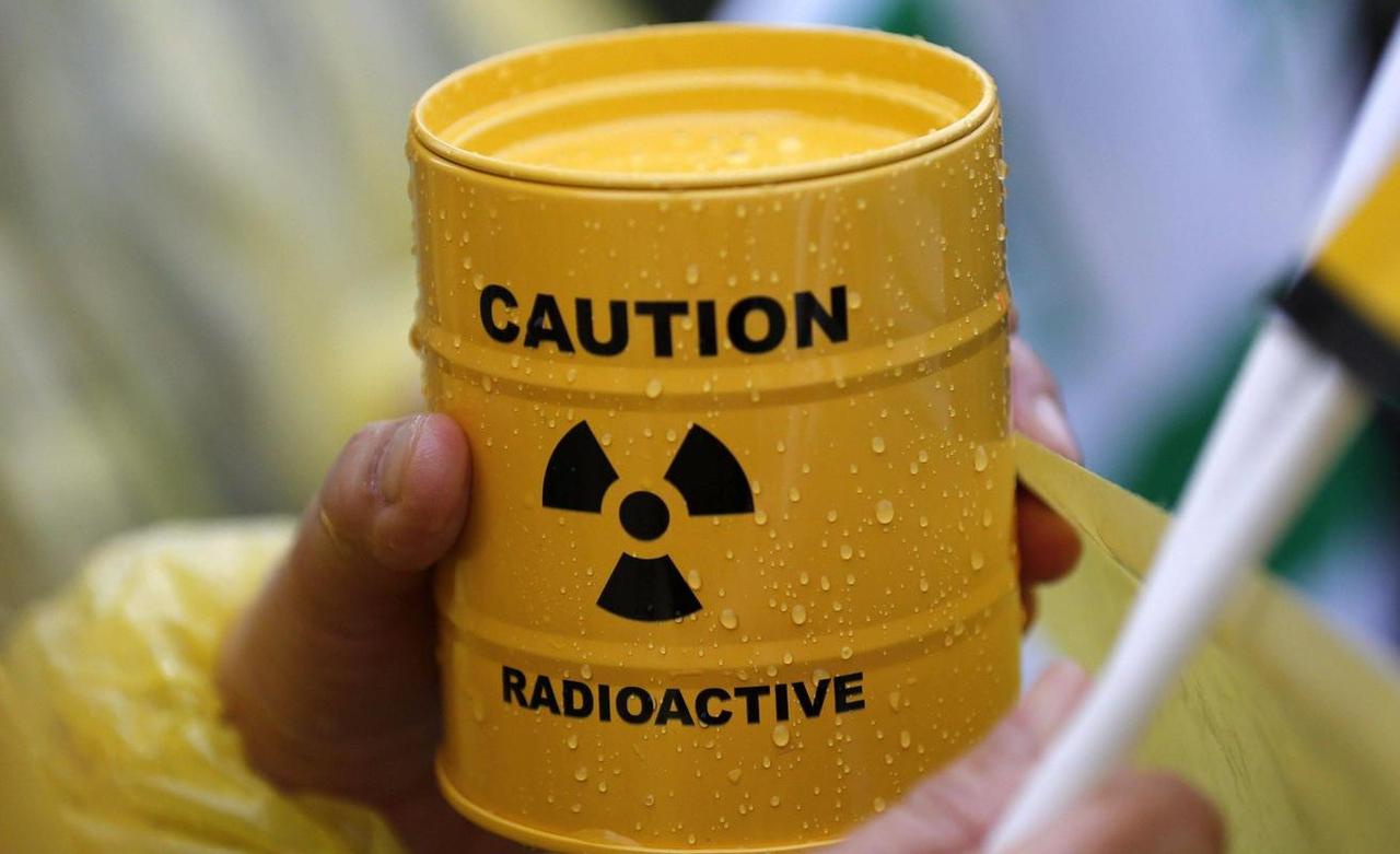 美国放任日本核扩张？4000枚核弹隐患，中国早有防备！中国始终恪守“不首