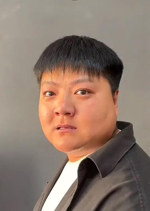 坐拥2000万粉丝，团队靠底薪硬扛，这个网红拒绝恰饭的代价，你根本想不到。他推