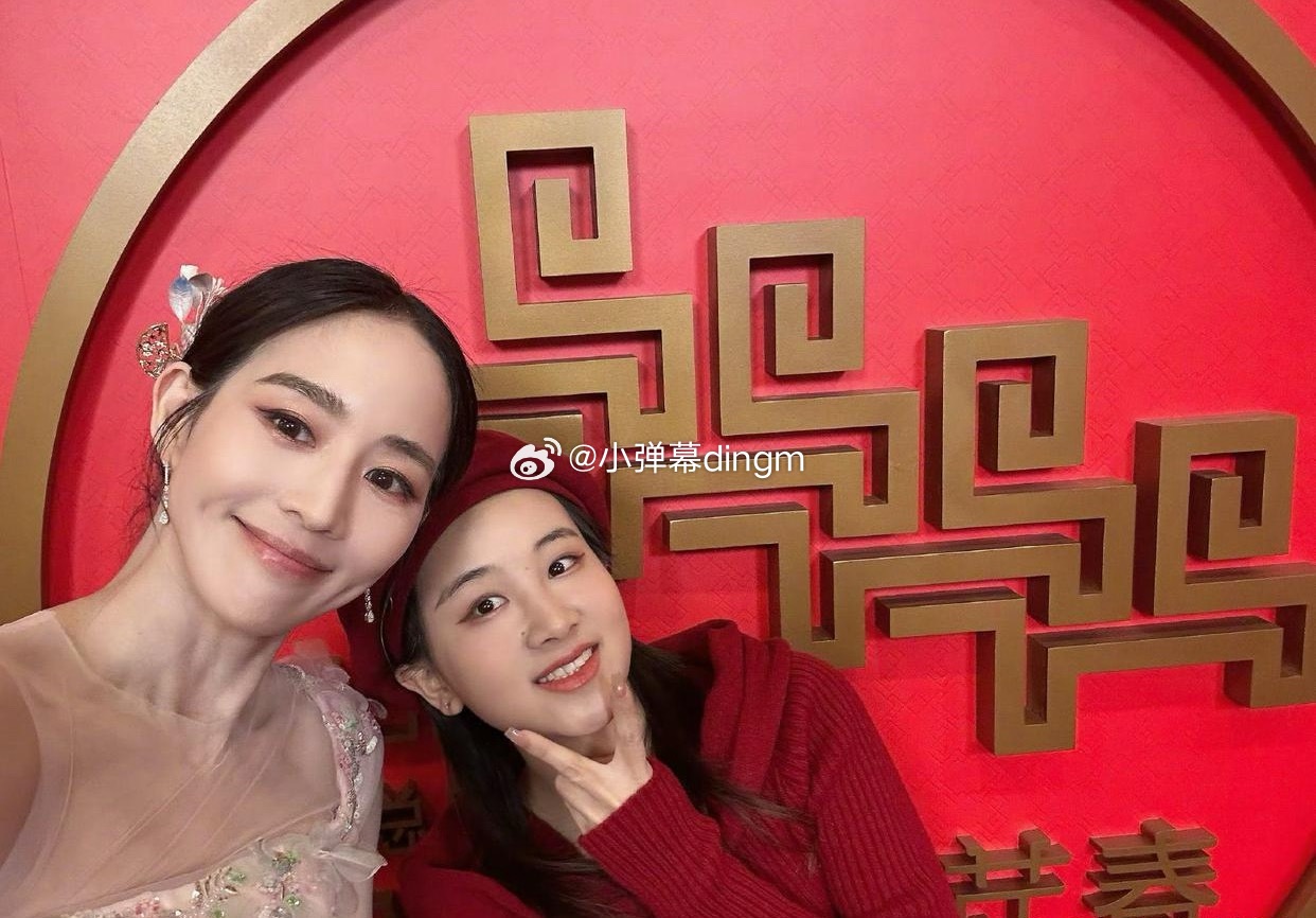 1.陈伟霆实在无法忍受何穗超强的控制欲，二人经常因此发生争吵。2.张钧甯喜欢看B
