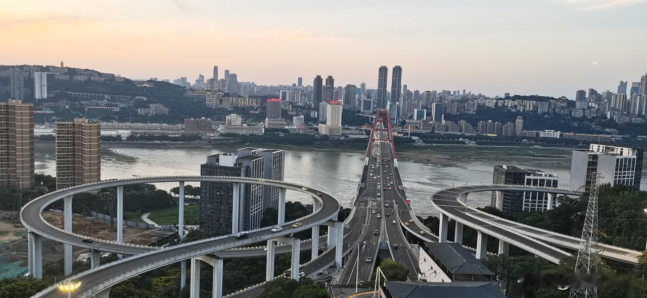 苏家坝观景台是重庆最美阳台，不是之一。重庆高空观景重庆观景位重庆高楼观景台