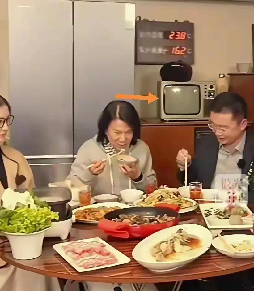 真没想到，叱咤商界的“铁娘子”董明珠，竟然栽在了一条鱼手里。这就去了一趟抚远