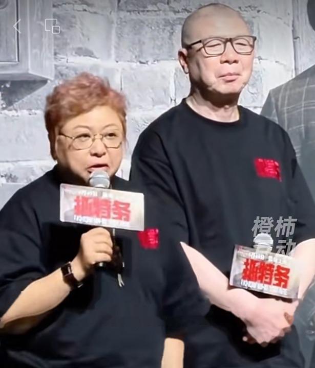韩红那句“我是在北京胡同长大的，奶奶是在北京卖冰棍的”，让人听了不舒服。有人问：