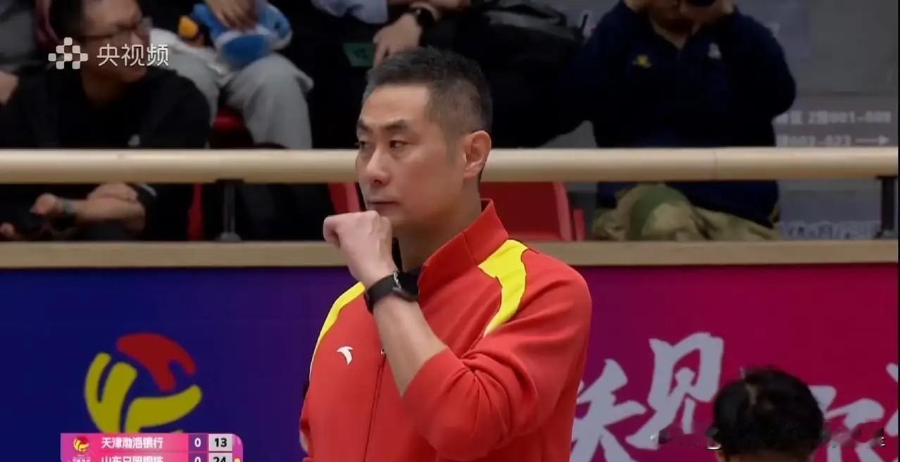 李盈莹直播澄清，原来我们都误会了？最近关于她回国的事情议论不少。她在直播里解