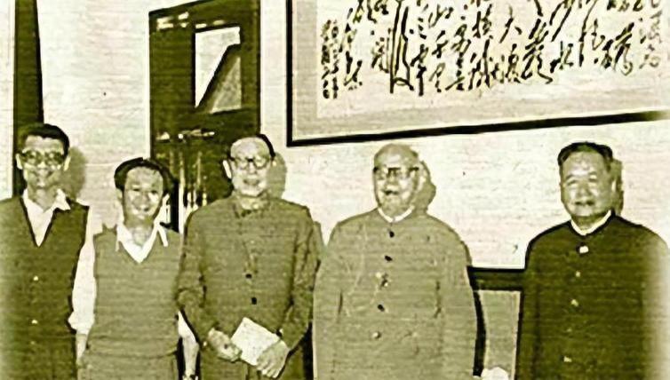 1978年叶剑英以高规格亲自接见唐纳，他背后真实身份为何如此不同寻常？1988