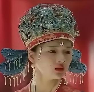 1070年初，福康公主病得奄奄一息，躺在床上。被子上全是虱子，驸马李玮却笑着说：