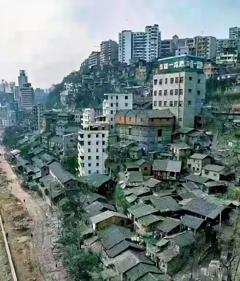 90年代的重庆，这什么地方？怕是只有老重庆人才知道吧重庆老照片重庆