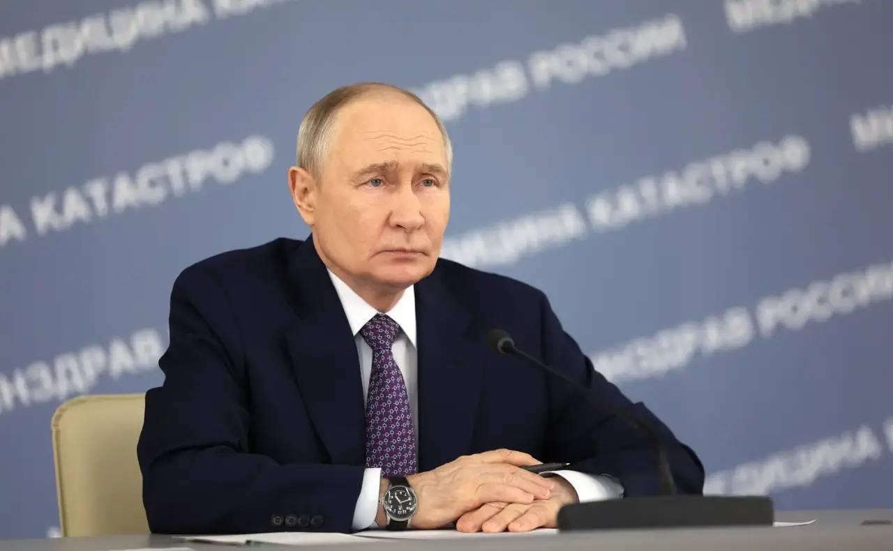 俄罗斯总统普京表示，前线局势很清楚——敌方没法阻挡俄军的进攻，每天都在丧失阵地，