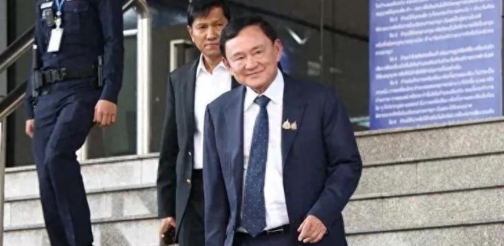 朱拉尼都可以去见特朗普，他信也想去见他？他信给出的理由是他受到卡塔尔王室的私人晚