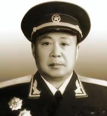 1950年，湖北大悟逮捕了一名“伪保长”。此人面对枪口，竟大喊：“我当过红军的师