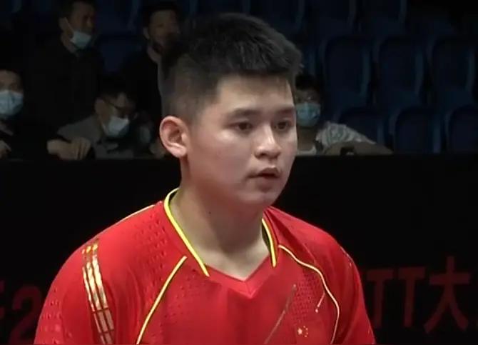 林诗栋还是换教练吧！林诗栋自王皓担任他的主管教练后，水平几乎没有提升，而且他的战