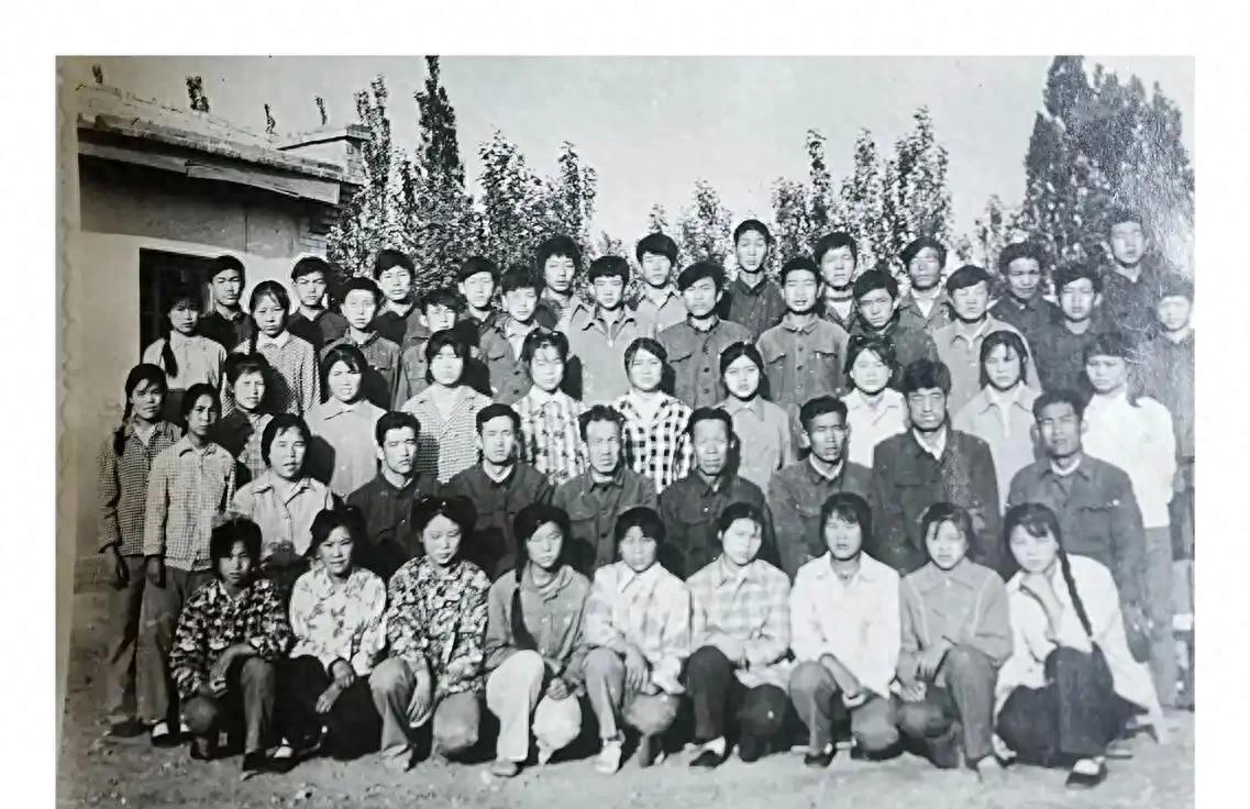 别再以电视剧为标准了，真实的七十年代生活远比我们印象中丰富多彩，还隐藏着许多不为