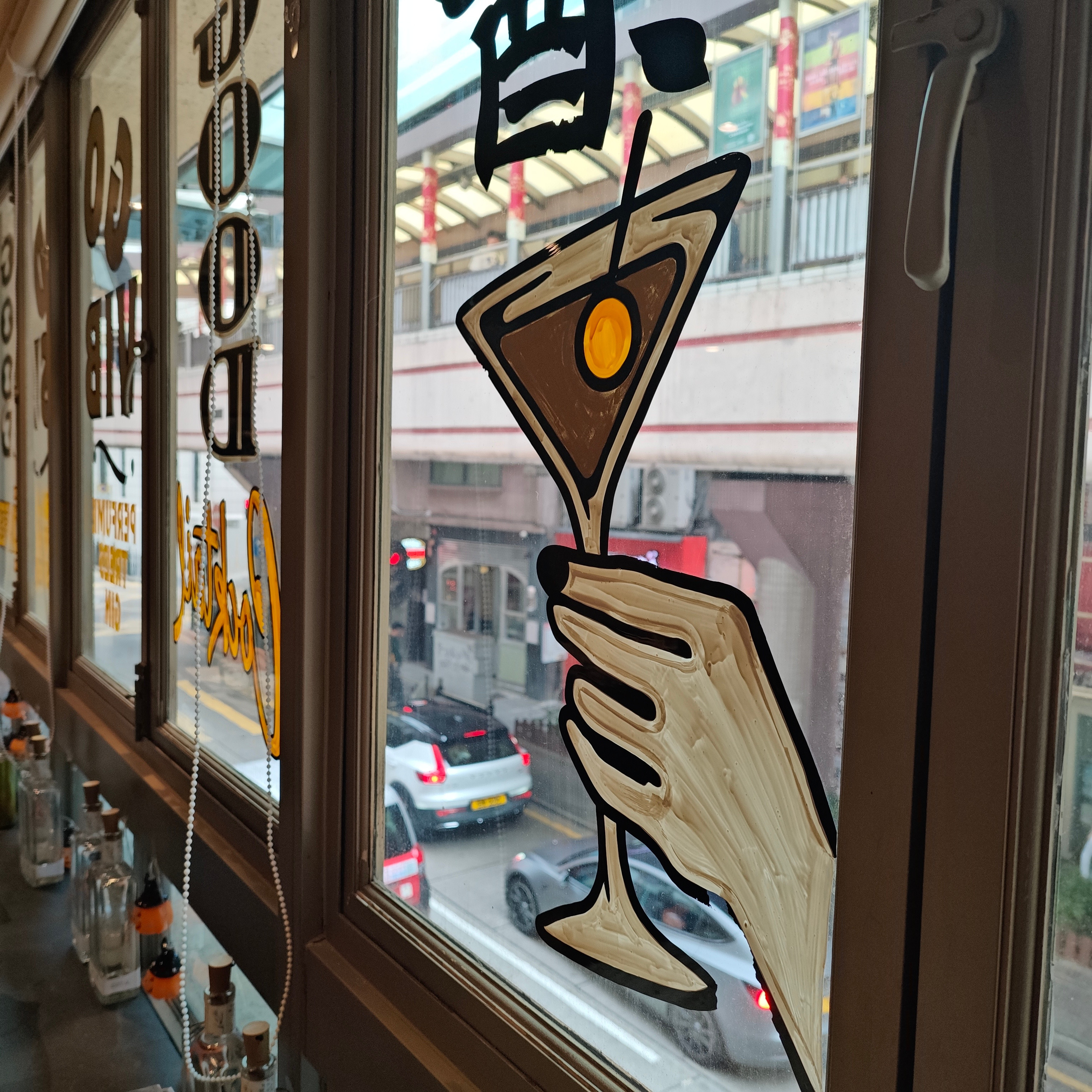 香港找家喜欢喝的咖啡真的不容易，这家也一般。咖啡好多车anycar香港我