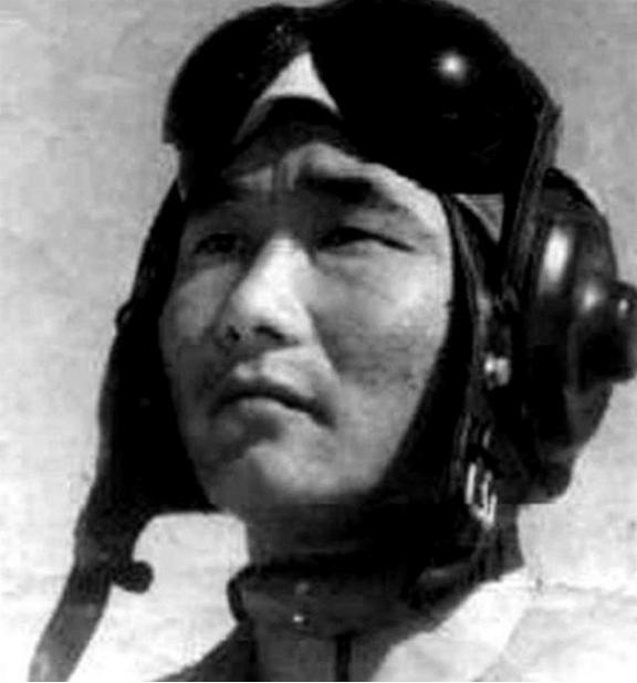 1965年，飞行员高长吉无视毛主席禁令，直接击落一架闯入我国的敌方侦察机，谁料，