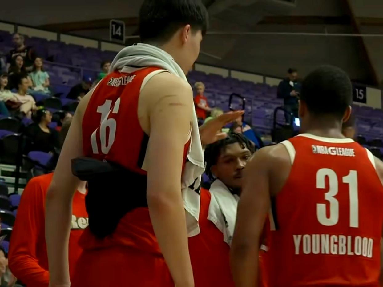 杨瀚森背靠背15+9+5，继续展示自己的全面性昨天杨瀚森出场29分钟30秒，