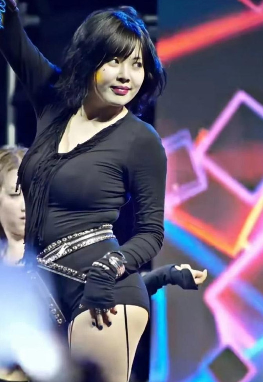 98斤长这样？泫雅身材之谜，镜头这么可怕吗？​​​