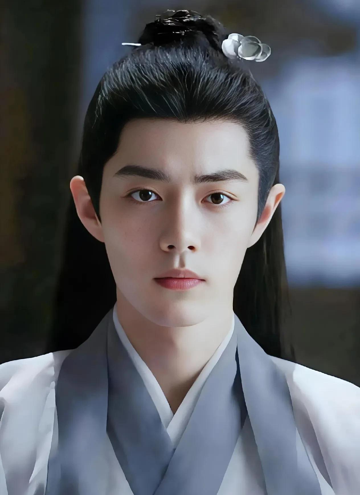#王一博和肖战，谁是你的心动对象#当然是肖战。这两天在追《藏海传》，其实也是冲着