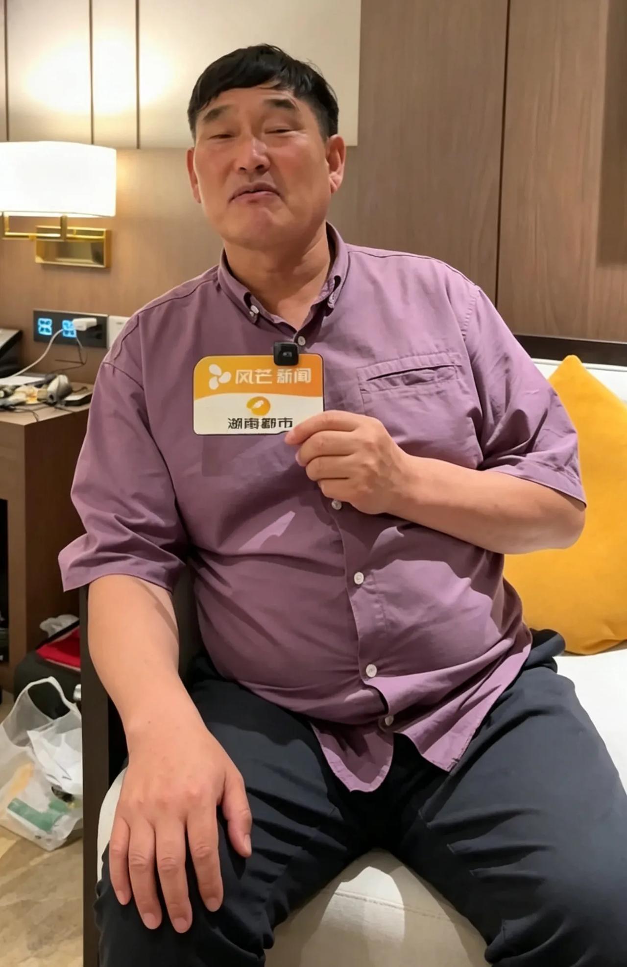 商演不断的大衣哥，为何从不办自己的演唱会？不少人都见过大衣哥四处跑商演的视频