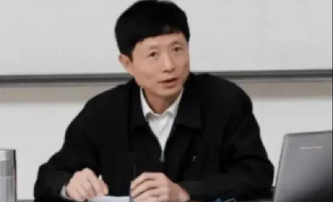 1958年出生的艾跃进曾说过：“让工人下岗，还要人家从头再来，你们为什么不从头再