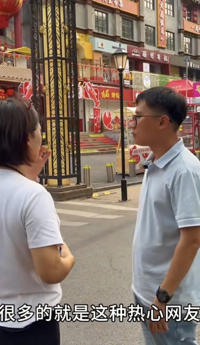 梁志辉爸爸当年只身前往山东淄博寻儿志辉，受到了淄博人的关心关爱和帮助，梁爸把这份