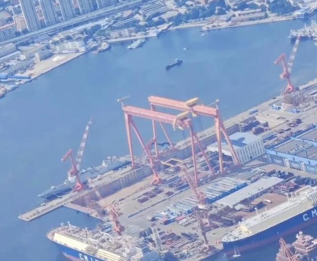 中国在等004、005航母，美国在等什么？最近关于航母的话题又成了热门讨论，你