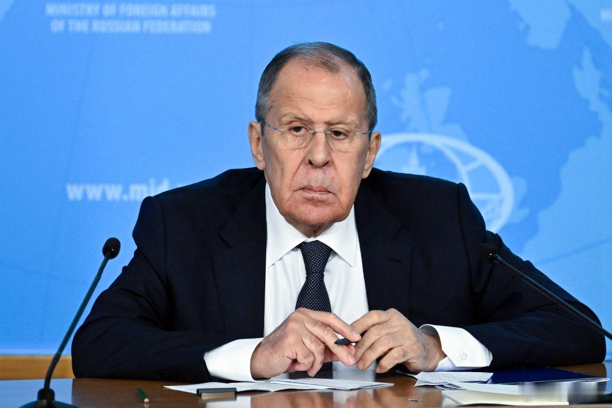 ‼️俄罗斯外交部长：美国向俄罗斯承诺，将协助促成领土移交，并且乌克兰不会加入北