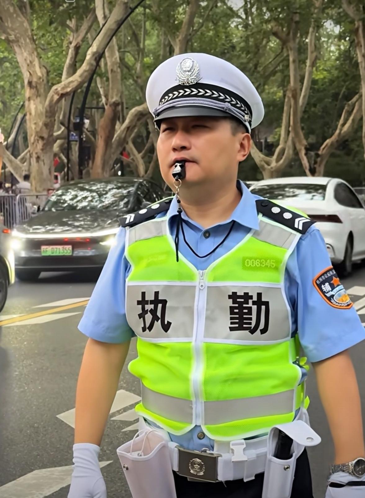 辅警层级管理中最难跨的一道坎是‌从三级辅警晋升到二级辅警‌！三级及以上辅警通