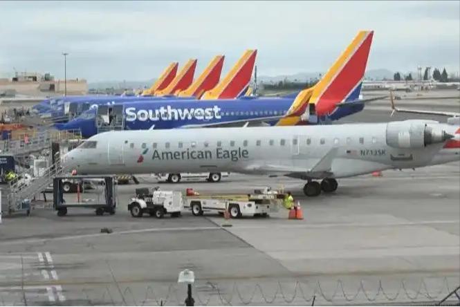 全网沸腾！3月26号美国政坛出现了一幕前所未有的画面，众议院军事委员会进行投票，