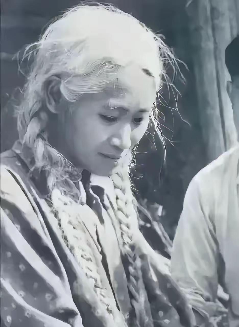 怪不得地主老财一定要得到“白毛女”，这是年近40岁的“白毛女”原型罗昌秀的真实照