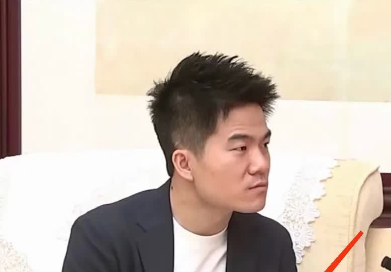 不知道大家发现没？董宇辉有个很奇特的点不是说他选品太挑了，而是