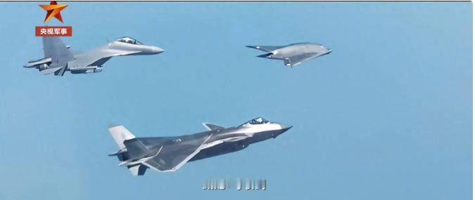 攻击-11隐身战斗机官宣服役！又超过美国，拿下世界第一。这个消息，在