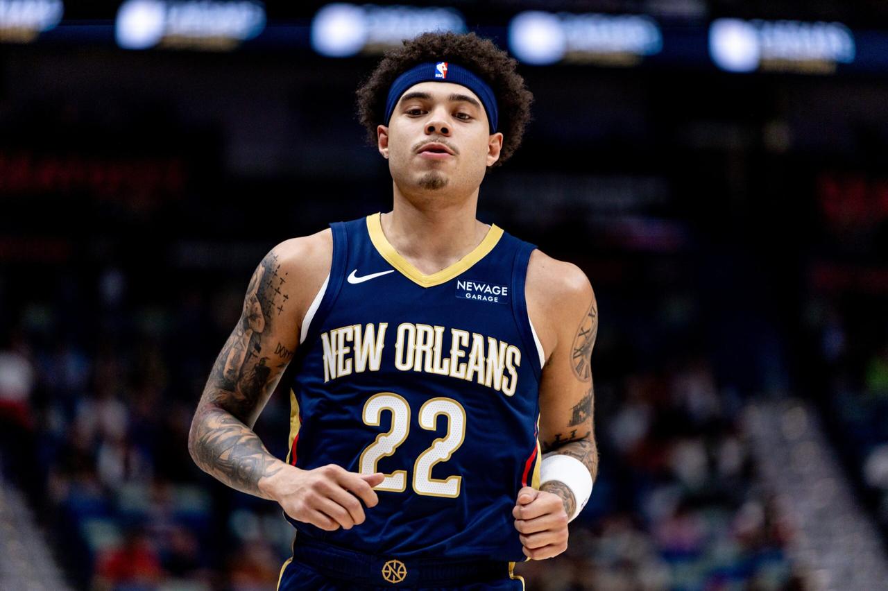 青岛队的大手笔再现，他们居然签下了勇士队的悍将！看来，为了帮助青岛这支球队能够在