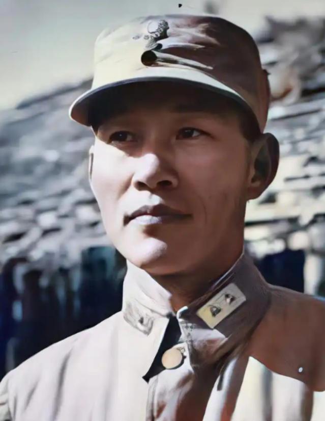 1936年，税警总团长黄杰请张佛千帮忙，说：“我的六个团，有两个团长不大服管，一