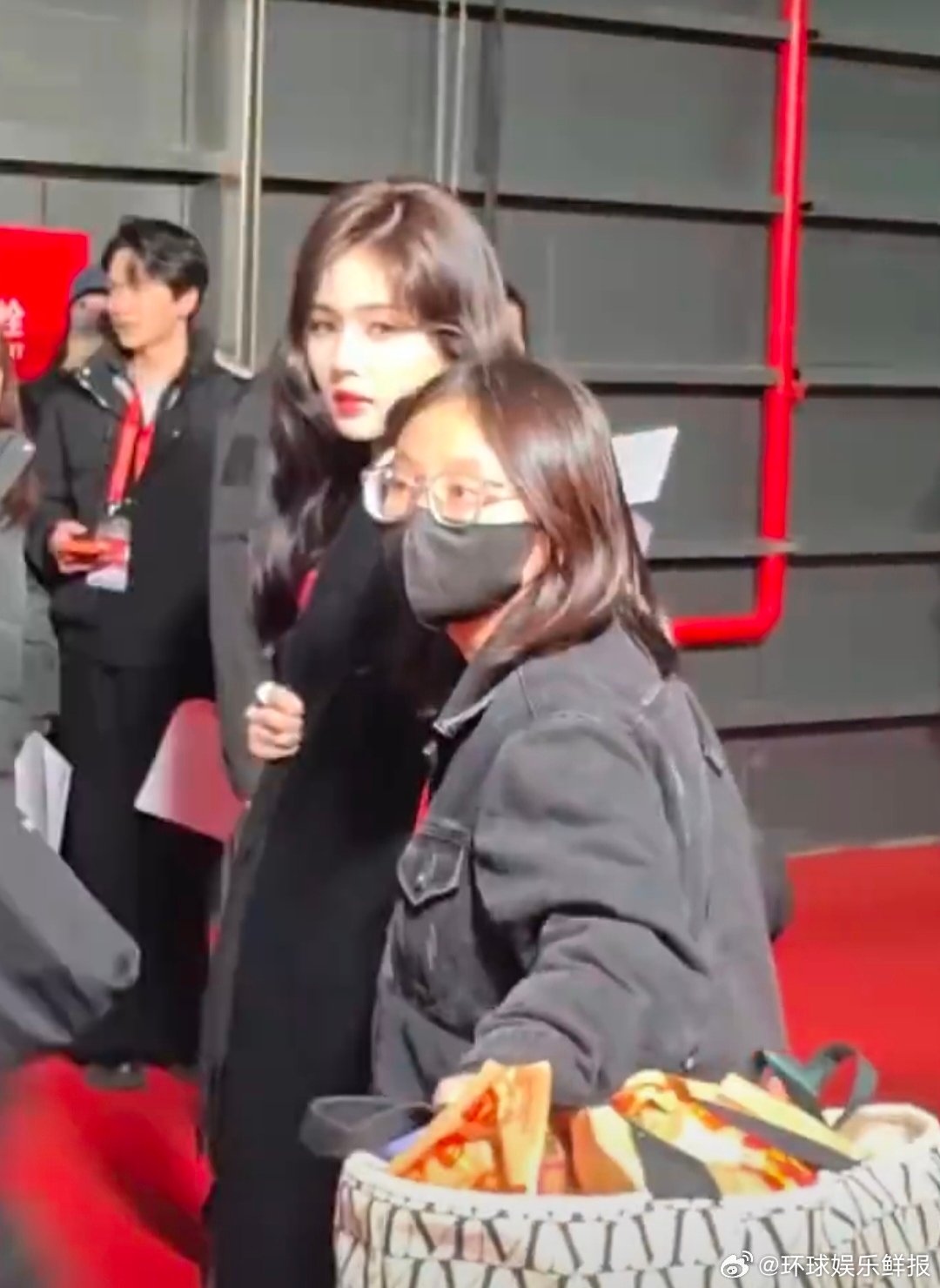 白鹿误闯家族群聊内娱最后一个封建家族名场面来袭，top登陆少年遇上时代少年团，白