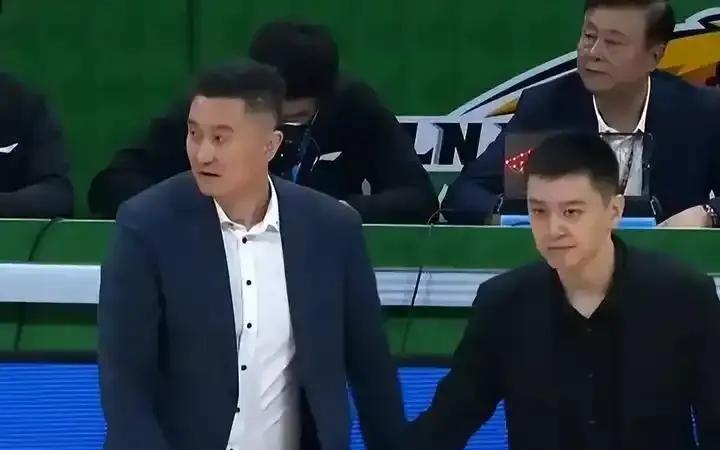 宏远服气吧首钢让了曾凡博和所罗门还能大胜山西毕竟，山西大胜宏远，宏远更会溃败